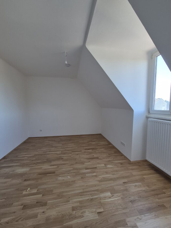 Generalsanierte 3-Raum-Wohnung mit großer Küche im 3. Stock **kein Lift** in ruhiger Lage - Schlafzimmer 20250319