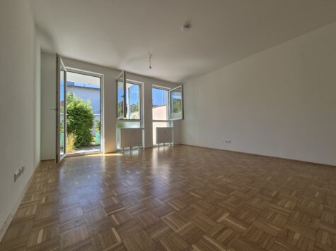 Schöne helle 2-Raum-Wohnung im Erdgeschoß mit Loggia/Terrasse und Garten sowie fix zugeordnetem PKW-Abstellplatz **grüner Innenhof**, 4030 Linz, Wohnung