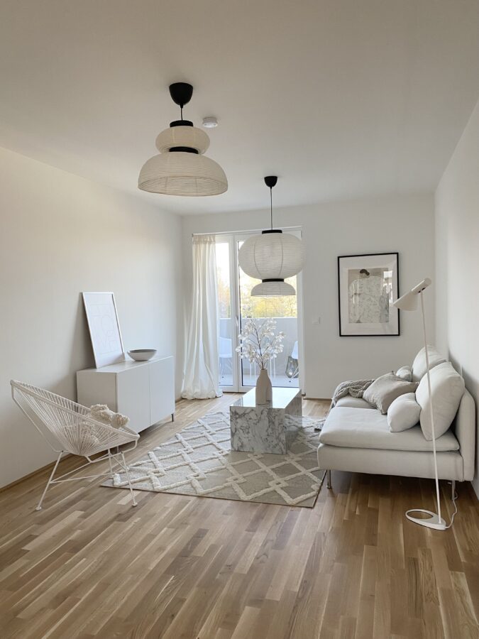 Klassische 2-Raum-Neubauwohnung mit Loggia im 1. Stock mit Lift - barrierefrei erreichbar - WZ1