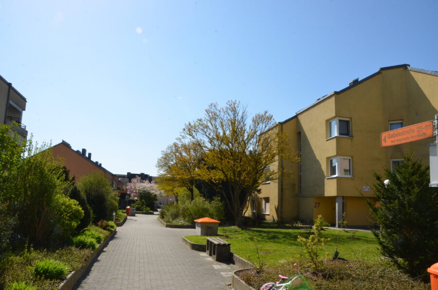 Erdgeschoß-Wohnung mit großer Wohnküche, Schlafzimmer, Kinderzimmer, Loggia sowie fix zugeordnetem KFZ Abstellplatz - DSC_4151