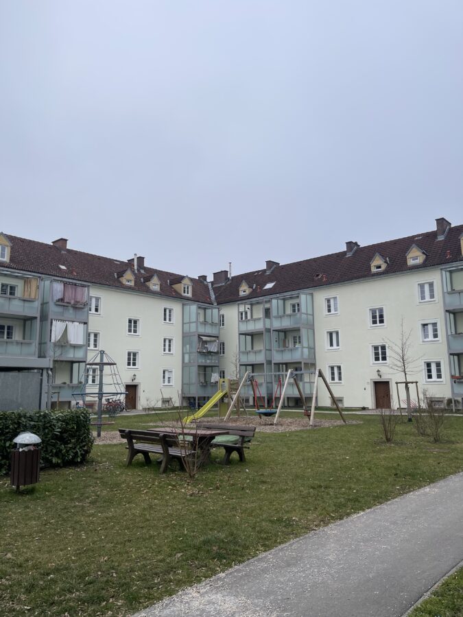 Großzügige 2 Zimmer Wohnung mit schönem Innenhof im 1ten Stock **kein Lift** - IMG_5116