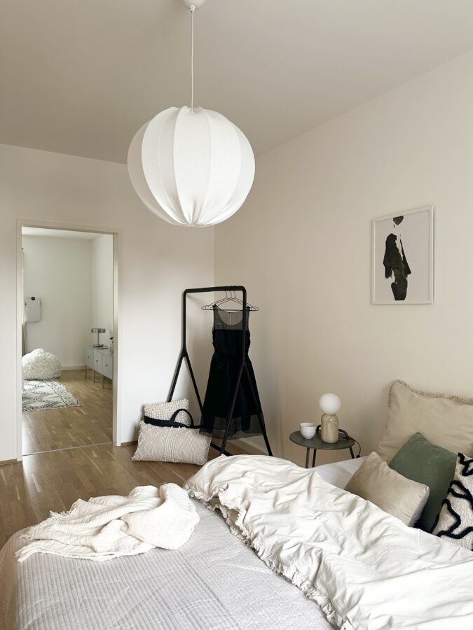 Nette 2 Raum Wohnung im Erdgeschoß mit getrennter Küche ** bei den Bildern handelt es sich um Einrichtungsbeispiele** - SZ4