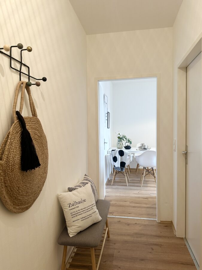 Nette 2 Raum Wohnung im Erdgeschoß mit getrennter Küche ** bei den Bildern handelt es sich um Einrichtungsbeispiele** - VZ1