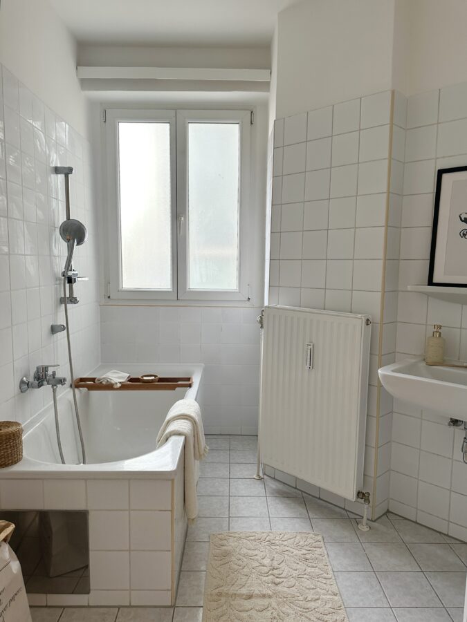 Nette 2 Raum Wohnung im Erdgeschoß mit getrennter Küche ** bei den Bildern handelt es sich um Einrichtungsbeispiele** - Bad1