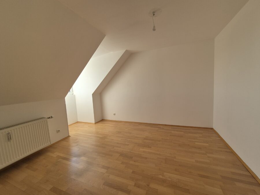 3-Raum-Wohnung im obersten Stock mit Lift in ruhiger Siedlungslage - 20260119_Schlafzimmer