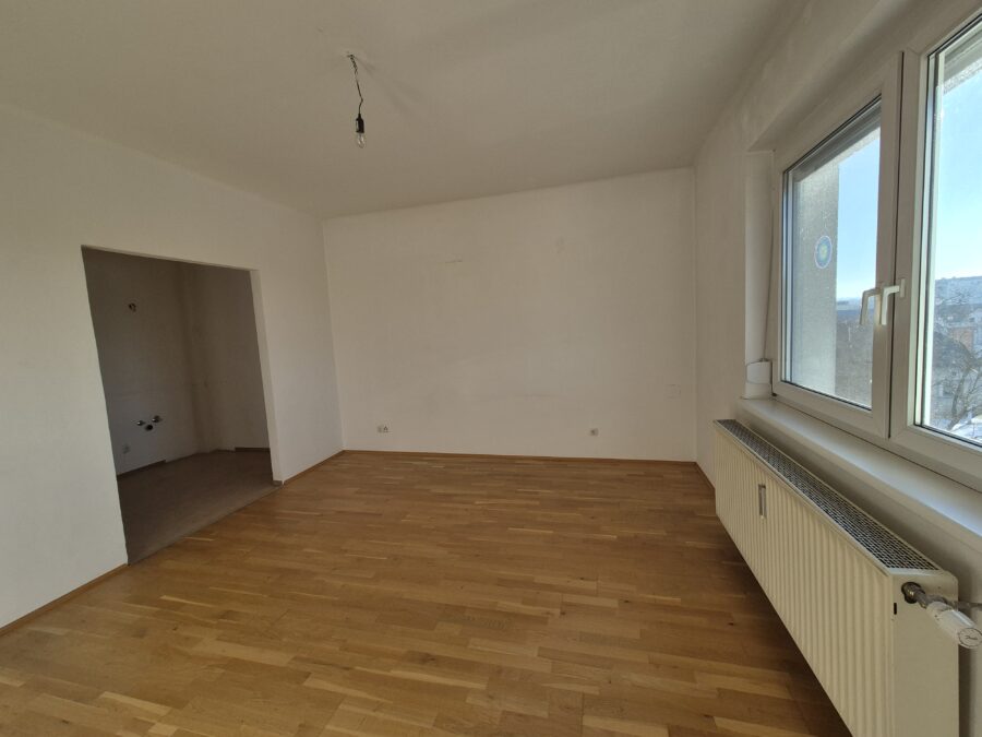 Gut aufgeteilte 3-Raum-Wohnung im obersten Geschoß ohne Lift** 1 Monat mietzinsfrei** - 20260119_Kochnische und Wohnzimmer