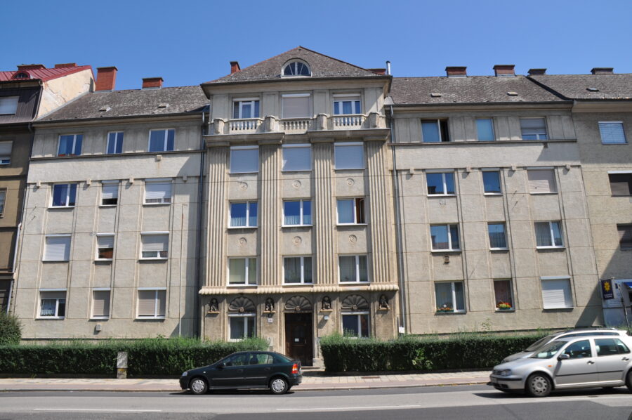 Nette Wohnung - Küche und Wohnschlafzimmer - im 2. Stock mit Lift mit guter Anbindung an das öffentliche Verkehrsnetzt ** Nähe Südbahnhofmarkt** - Häuseransicht