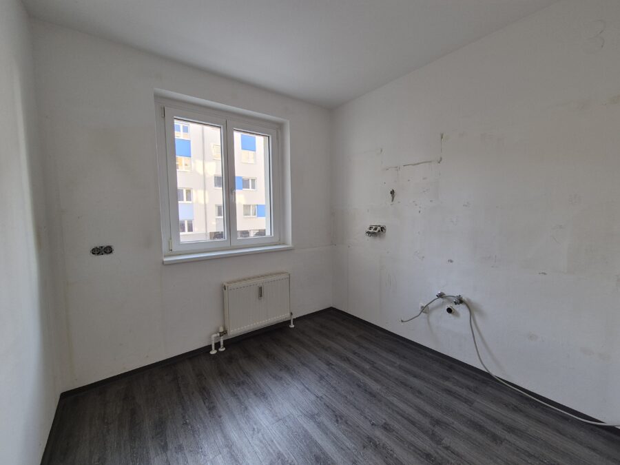 Ruhig gelegene 2-Raum-Wohnung im 1. Stock **Lift** - 20260119_Küche
