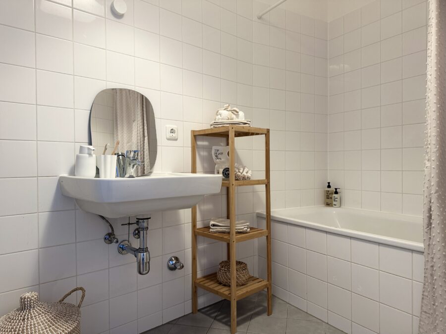 Singlewohnung mit Extrazimmer im 3. Stock **kein Lift** **bei den Bildern handelt es sich um Einrichtungsbeispiele** - Bad