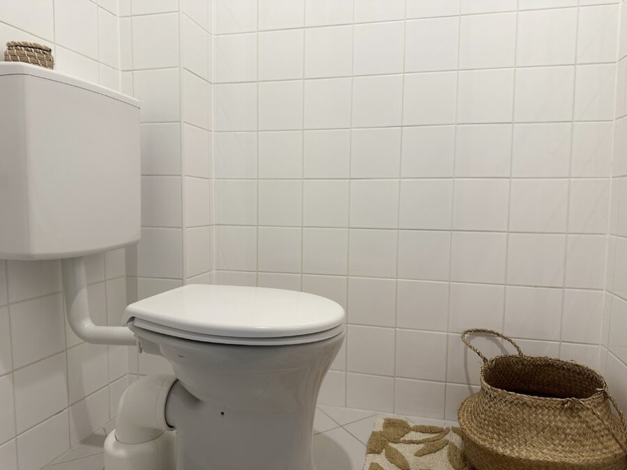 Singlewohnung mit Extrazimmer im 3. Stock **kein Lift** **bei den Bildern handelt es sich um Einrichtungsbeispiele** - WC