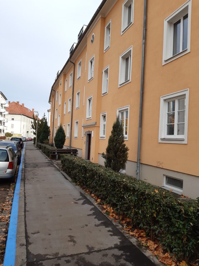 Ideale Starterwohnung mit Loggia mit Blick ins Grüne im 1. Stock **kein Lift** - Hittmairstraße
