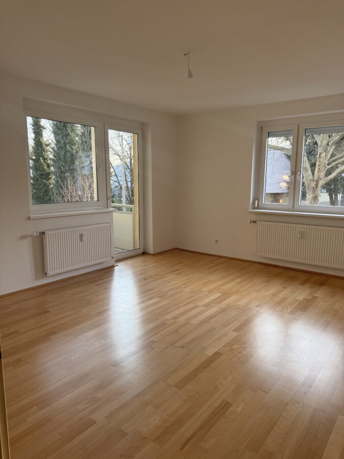 Wohnung mit 2 Kinderzimmer in ruhiger Lage im 2. Stock **Lift** - Wohnzimmer