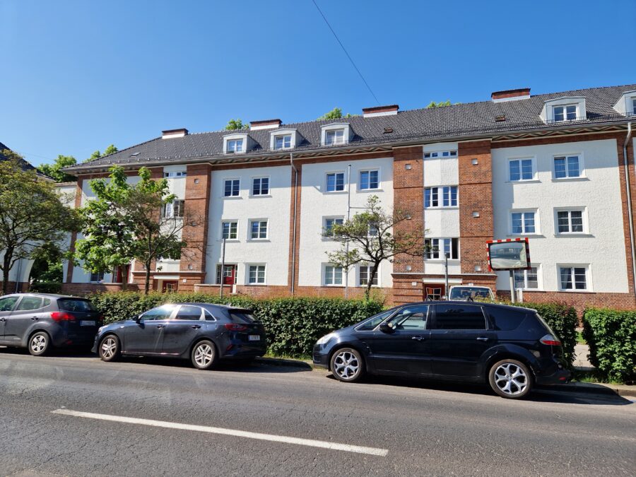 3-Raum-Wohnung mit getrenner Küche im 2. Stock in neu sanierter Wohnanlage **kein Lift** - 20230601_093735