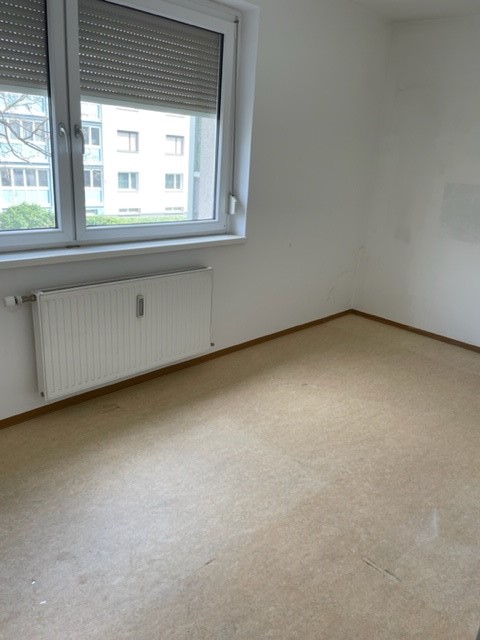 2 Raum-Wohnung mit Loggia in ruhiger Lage im 1. Stock **Lift** - Küche