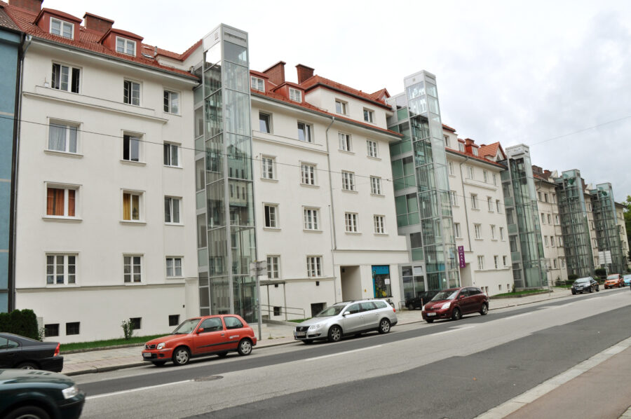 Singlewohnung mit kleiner Loggia und guter Anbindung an das Öffentliche Verkehrsnetz im 2. Stock **Lift** - Gruberstr.66-78