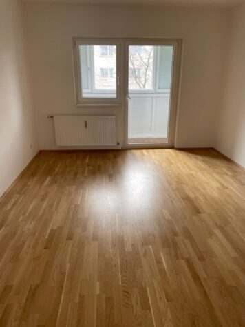 2 Raum-Wohnung mit Loggia in ruhiger Lage im 1. Stock **Lift**, 4030 Linz, Wohnung