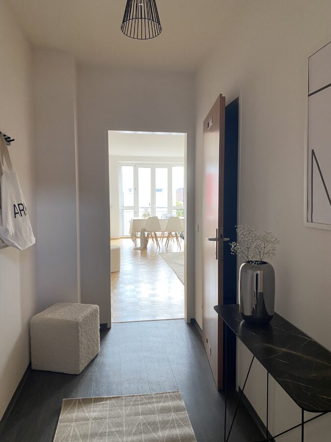 Schöne Singlewohnung mit extra Küche, großes Wohn-Schlafzimmer sowie fix zugeordneter PKW-Abstellplatz - VZ3