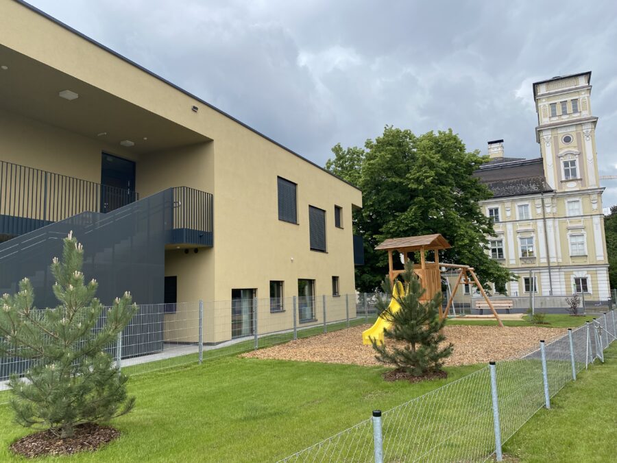 Barrierefrei erreichbare 3-Zimmer-Neubauwohnung mit Loggia im 1ten Stock mit Lift und fix zugeordnetem Tiefgaragenabstellplatz *Übergabetermin 22.05.2024* - Fotos