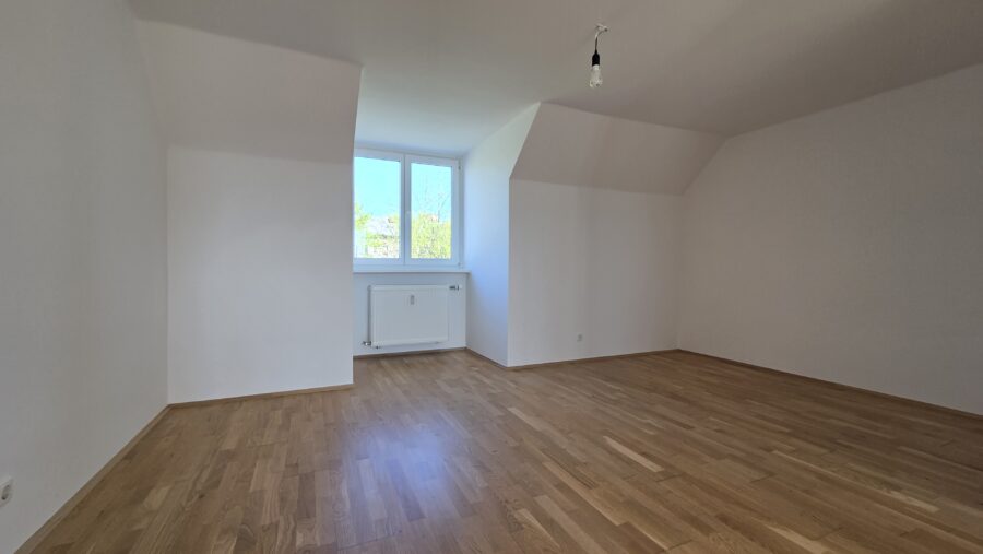 Sanierte 2-Raum-Wohnung im 3. Stock - 20260407_094506