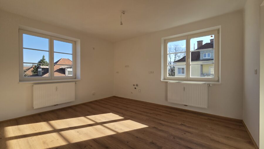 Neu sanierte 2-Raum-Wohnung mit extra Küche im 2. Stock ohne Lift - 20260407_091935