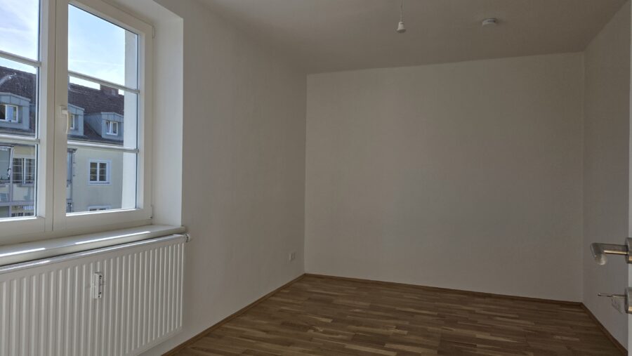 Neu sanierte 2-Raum-Wohnung mit extra Küche im 2. Stock ohne Lift - 20260407_091919