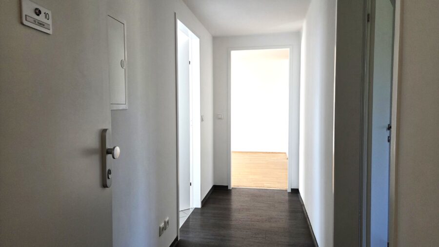 Sanierte 2-Raum-Wohnung im 3. Stock - 20260407_094414