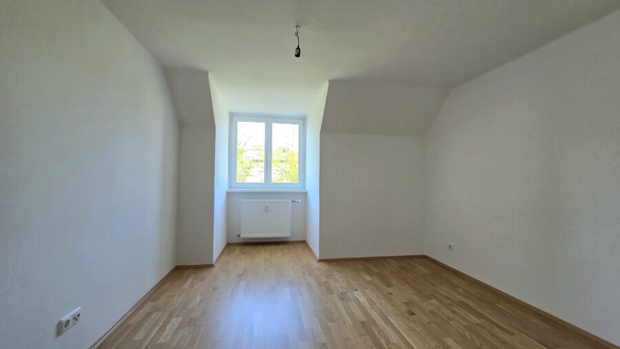 Sanierte 2-Raum-Wohnung im 3. Stock - 20260407_094428