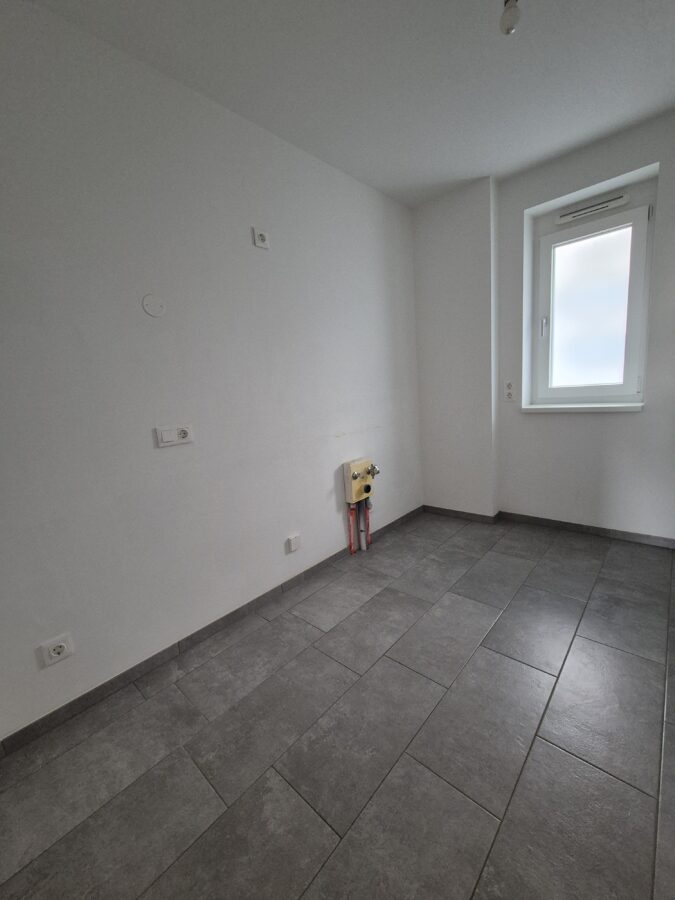 Moderne 2-Raum-Wohnung in Auwiesen - top Infrastruktur - 20260316_Küche