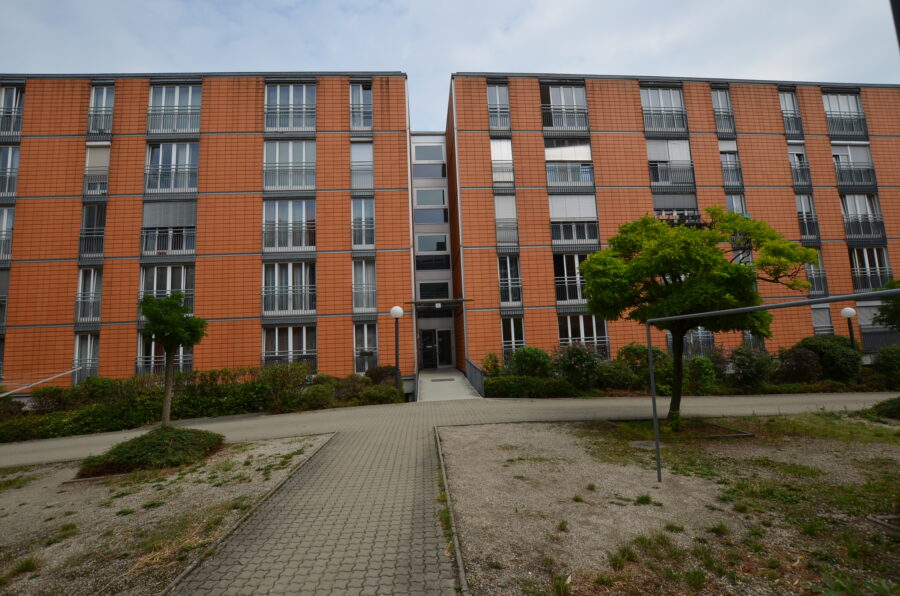 3-Zimmer-Wohnung mit großzügiger Loggia & KFZ-Abstellplatz - Hausansicht