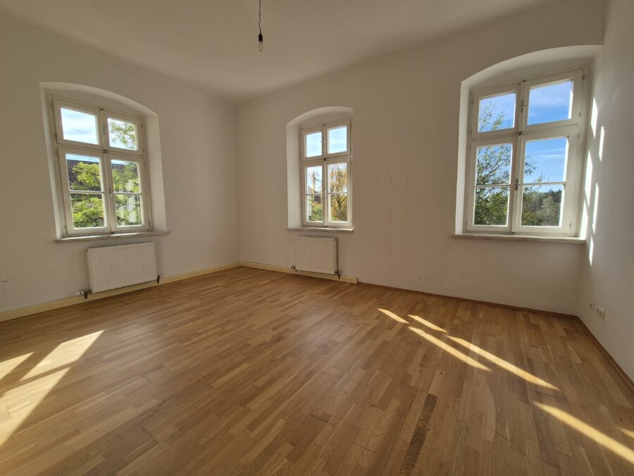 Traumhafte 2 Zimmer Wohnung im 1ten Stock ohne Lift - 20241017 Wohnzimmer