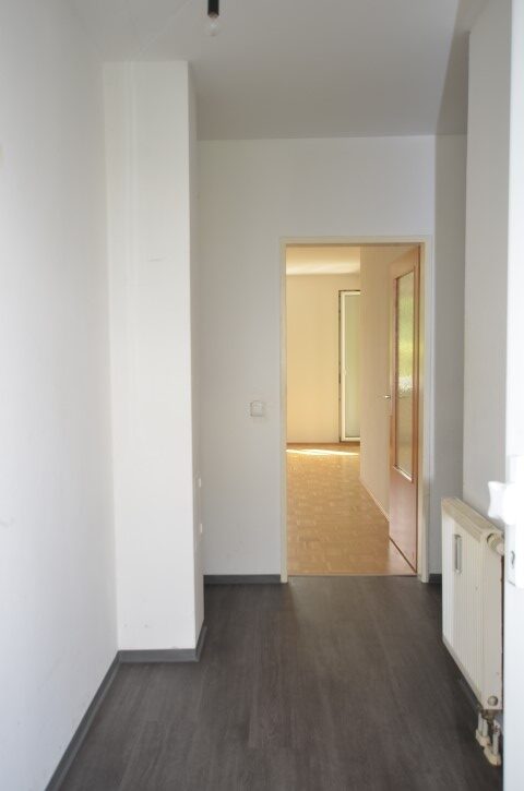 3-Raum-Wohnung mit Loggia und PKW-Abstellplatz *nur mit GWG Anmeldung* - Vorraum