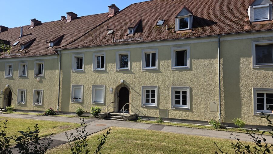 Gut geschnittene 2-Zimmer-Wohnung mit separater Küche *Linz/Urfahr* - 20260626_084337
