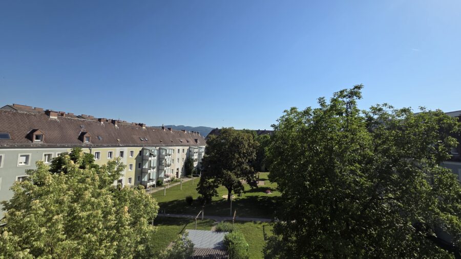 Kompakte 1-Zimmer-Wohnung mit Wohnküche & Badfenster - 20260626_090425