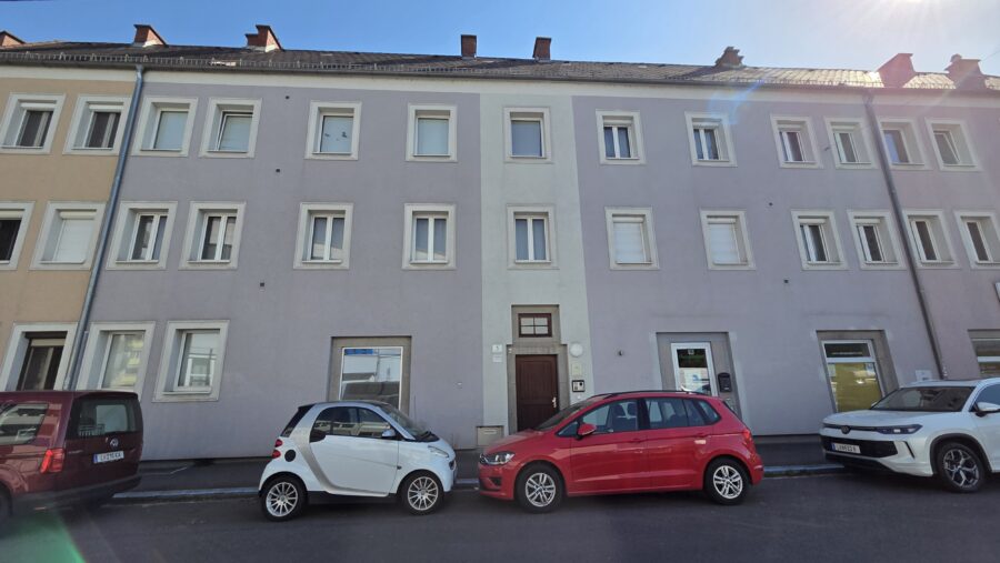 Kompakte 1-Zimmer-Wohnung mit Wohnküche & Badfenster - 20260626_090639