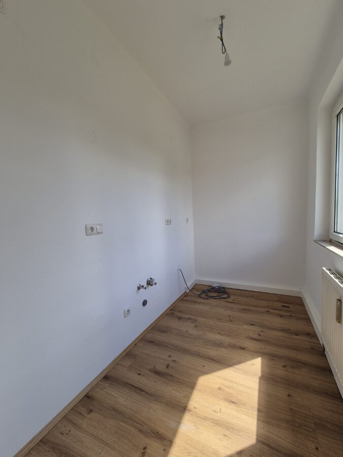 Gemütliche 2-Zimmer-Wohnung mit Balkon - 20260703_Küche