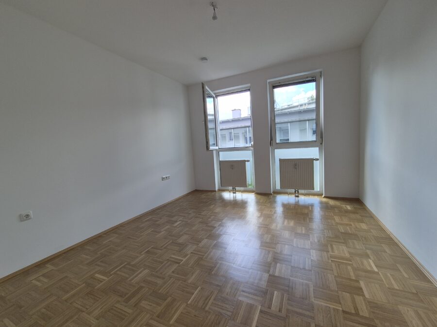 2-Zimmer-Wohnung mit separater Küche & Loggia - 20260703_Schlafzimmer