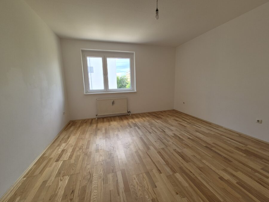 Gut geschnittene 2-Zimmer-Wohnung mit Loggia & Kellerabteil - 20260703_Schlafzimmer