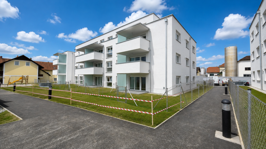Viel Platz zum Wohlfühlen – helle 3 Zimmer Wohnung mit Loggia/Balkon - GWG_ Sattledt_Aussenansicht