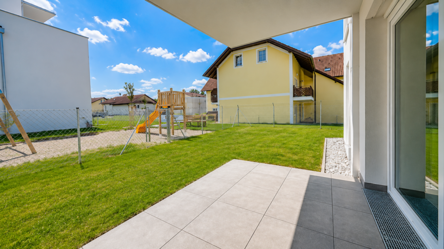 Einfach einziehen und wohlfühlen – helle 2 Zimmer Wohnung mit Garten - GWG_Sattledt_38_Garten_Top1