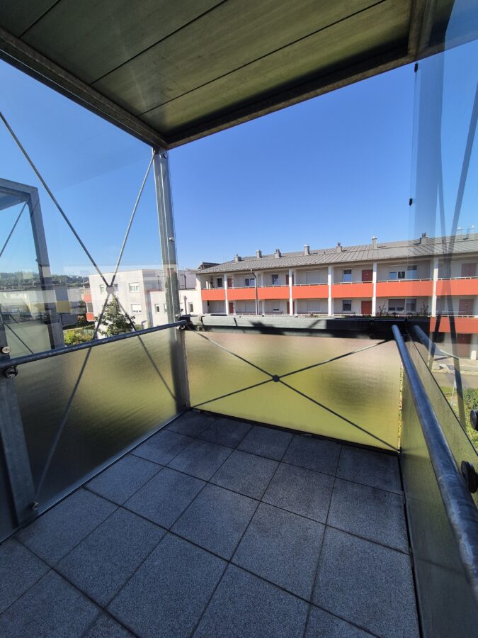 3-Raum-Wohnung im obersten Geschoß mit gemütlicher Loggia (Linz / Pichling) - 20260915_Loggia