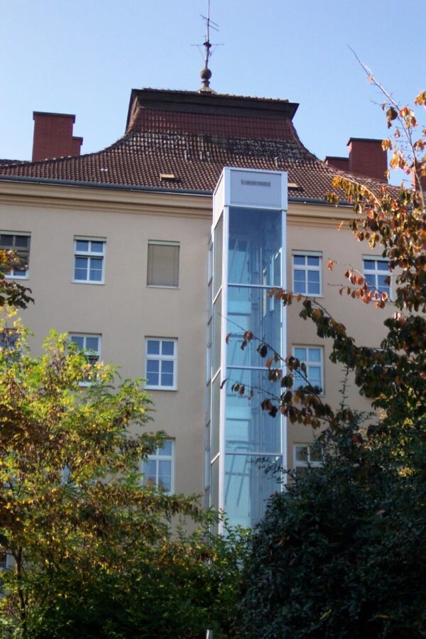 Großzügige 2-Raumwohnung - Nähe Hauptplatz/Pfarrplatz und Donaulände- im 2. OG *Lift vorhanden* - 2005-10-12_2891