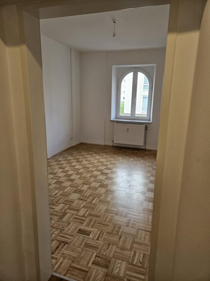 2-Zimmer-Wohnung mit großzügigem Küchenbereich - Schlafzimmer